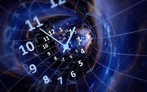もしタイムスリップできるとしたら10年前に戻る？ 10年後の自分を見る？